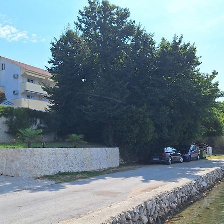 Apartments Nikola Caska Novalja Exterior photo
